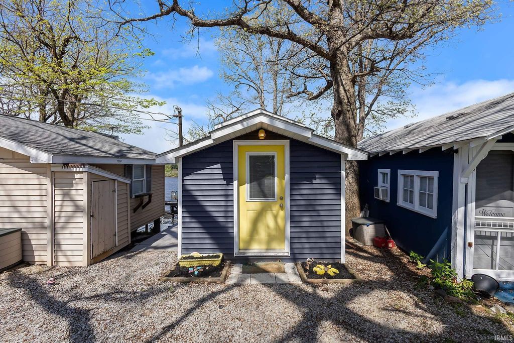 Photo of 11751 W Pirates Roost Road, Monticello, IN 47960 (MLS # 202614608)