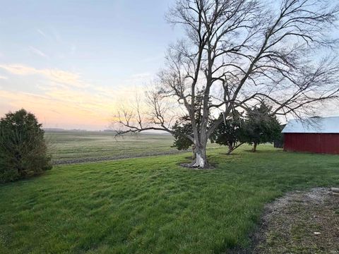 Tiny photo for 5777 N County Road 75 W, Logansport, IN 46947 (MLS # 202613289)