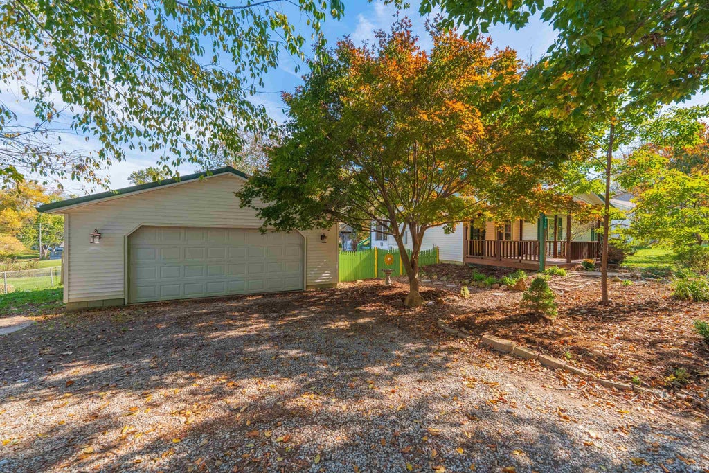 Photo of 817 1/2 W Ralston Drive, Bloomington, IN 47401 (MLS # 202644401)