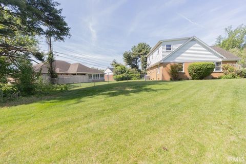 Tiny photo for 7527 Taylor Circle, Evansville, IN 47715 (MLS # 202614437)