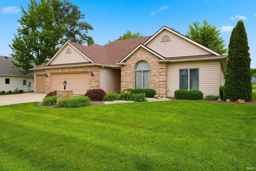 Photo of 4160 Shoreline Boulevard, New Haven, IN 46774 (MLS # 202625585)