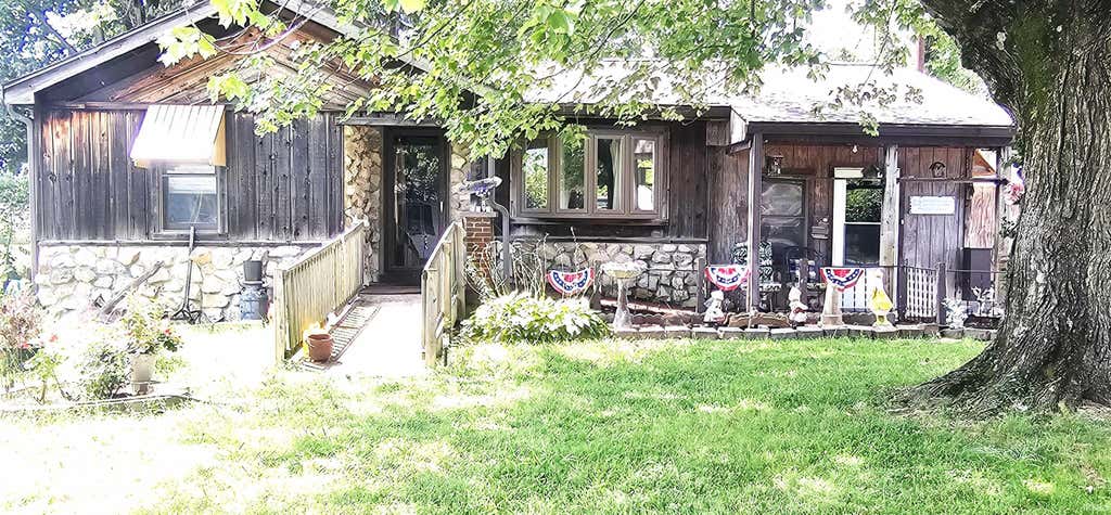 Photo of 132 N Kentucky Avenue, Chandler, IN 47610 (MLS # 202609689)