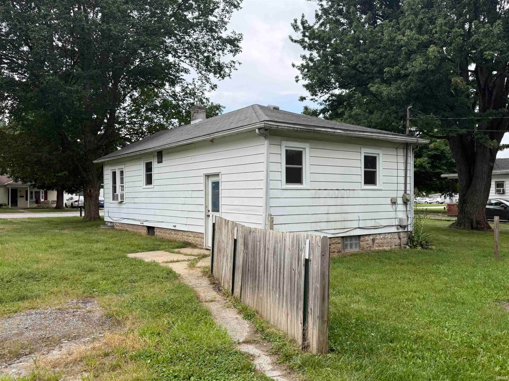 Photo of 210 N Riverside Boulevard, Goshen, IN 46526 (MLS # 202638188)