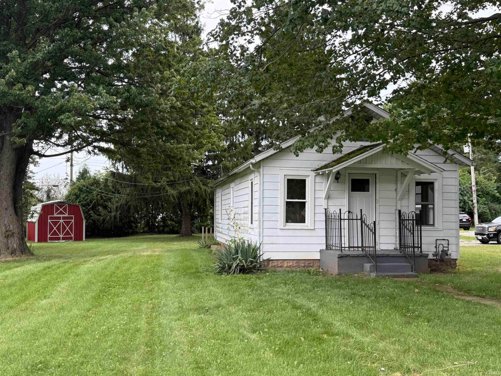 Photo of 210 N Riverside Boulevard, Goshen, IN 46526 (MLS # 202638188)