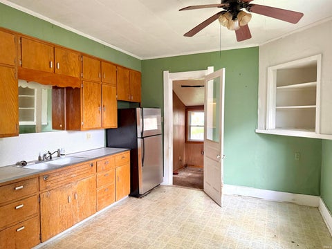 Tiny photo for 305 N 17Th Street, Richmond, IN 47374 (MLS # 202625514)