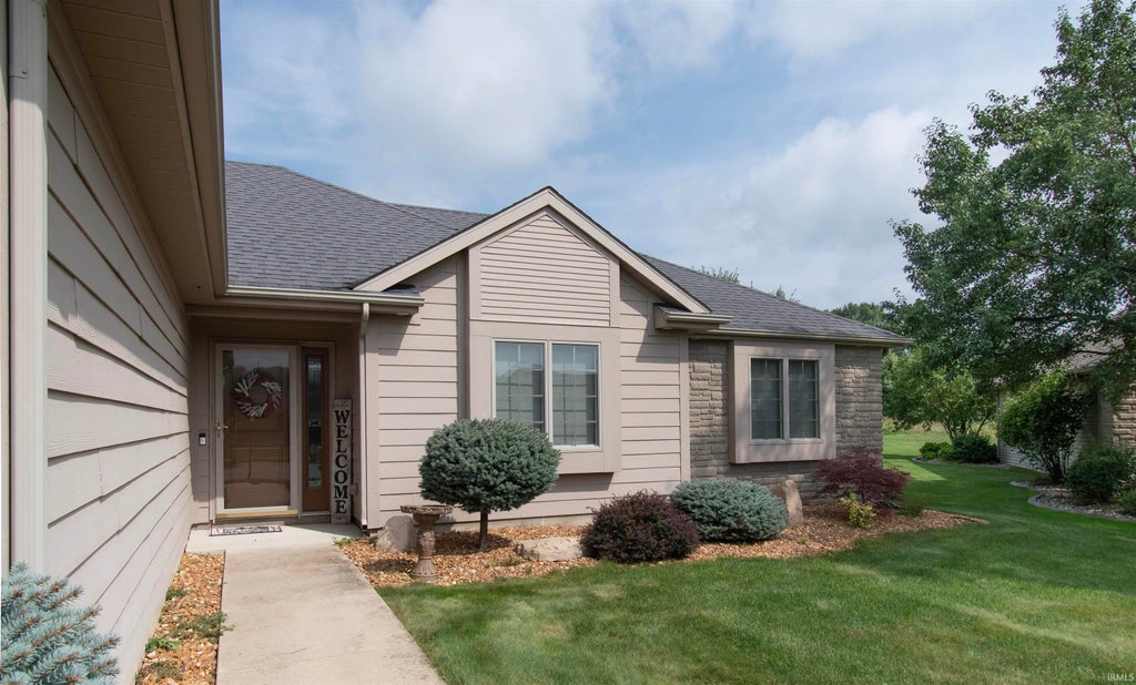 Photo of 315 Laurelwood Lane, Kendallville, IN 46755 (MLS # 202634469)