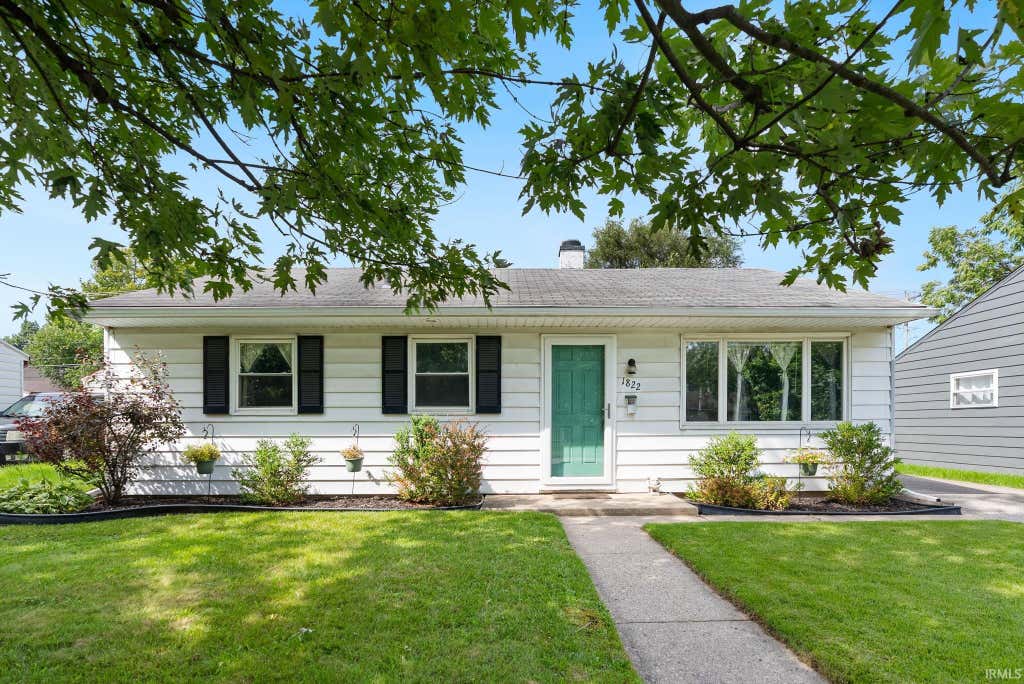 Photo of 1822 Rosemont Drive, Fort Wayne, IN 46808 (MLS # 202633850)