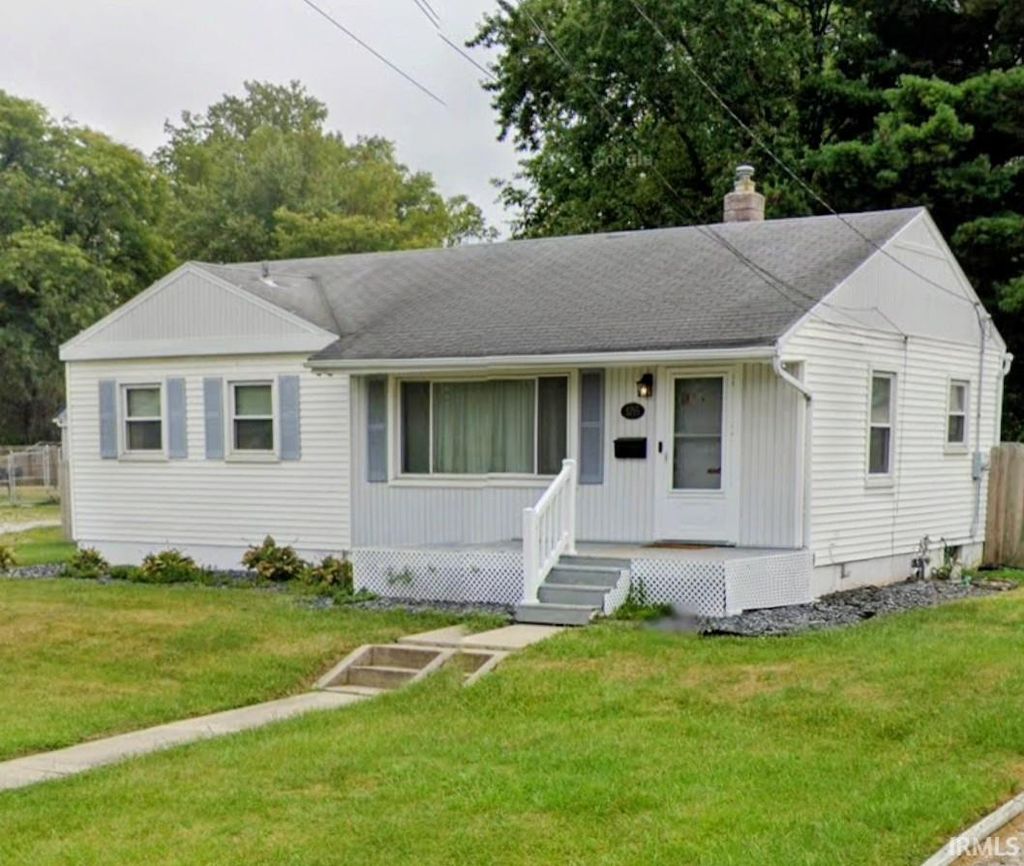 Photo of 3715 Abbott Street, Fort Wayne, IN 46806 (MLS # 202624341)