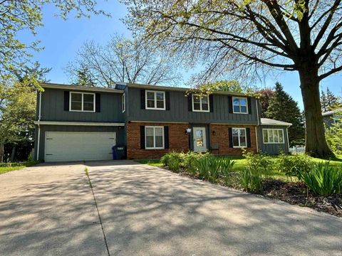 Photo of 2208 Avalon Court, Kokomo, IN 46902 (MLS # 202614809)