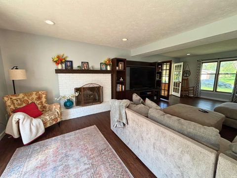 Tiny photo for 2208 Avalon Court, Kokomo, IN 46902 (MLS # 202614809)