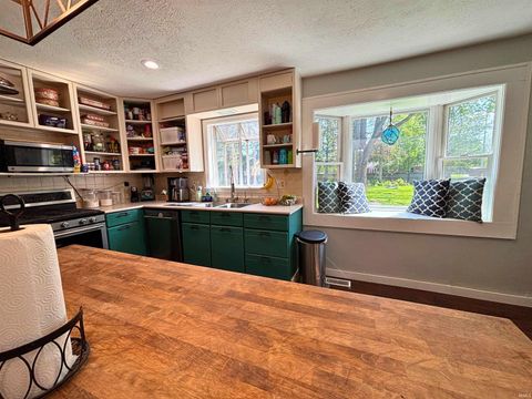 Tiny photo for 2208 Avalon Court, Kokomo, IN 46902 (MLS # 202614809)