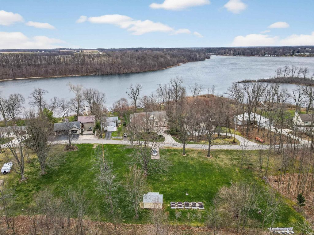 Photo of 5995 S Woodstrail Dr 57 Drive, Columbia City, IN 46725 (MLS # 202609990)