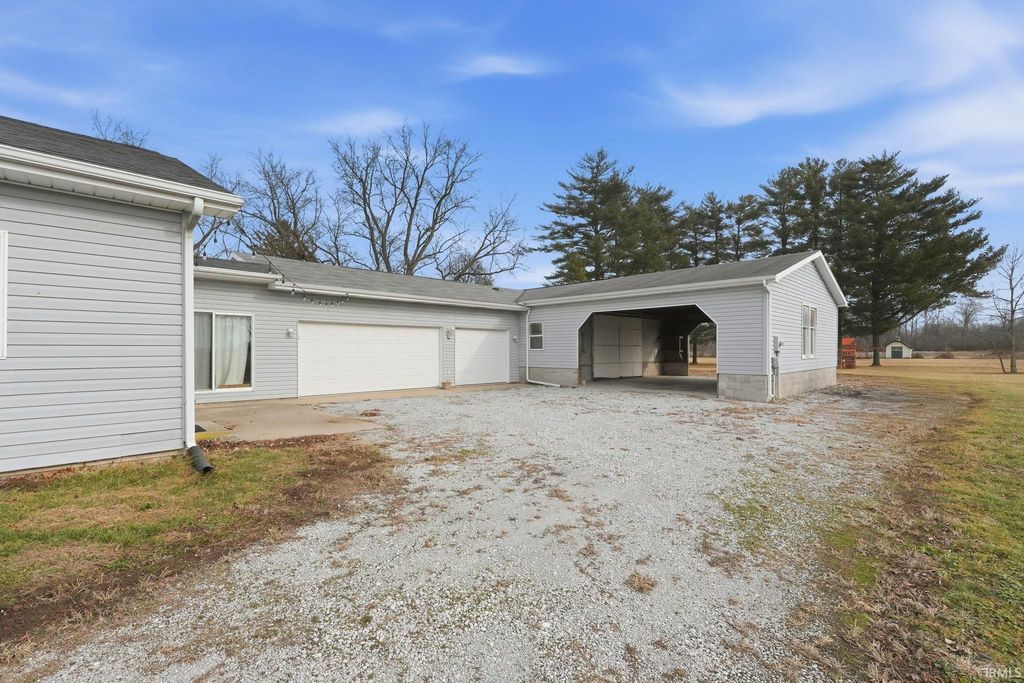 Photo of 1339 Clark Avenue, Bluffton, IN 46714 (MLS # 202601977)