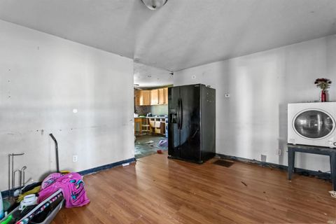 Tiny photo for 1622 S Market Street, Kokomo, IN 46902 (MLS # 202535984)