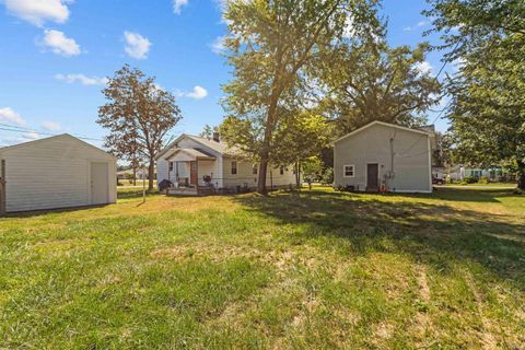Tiny photo for 1622 S Market Street, Kokomo, IN 46902 (MLS # 202535984)