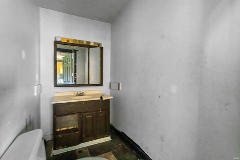 Tiny photo for 1622 S Market Street, Kokomo, IN 46902 (MLS # 202535984)