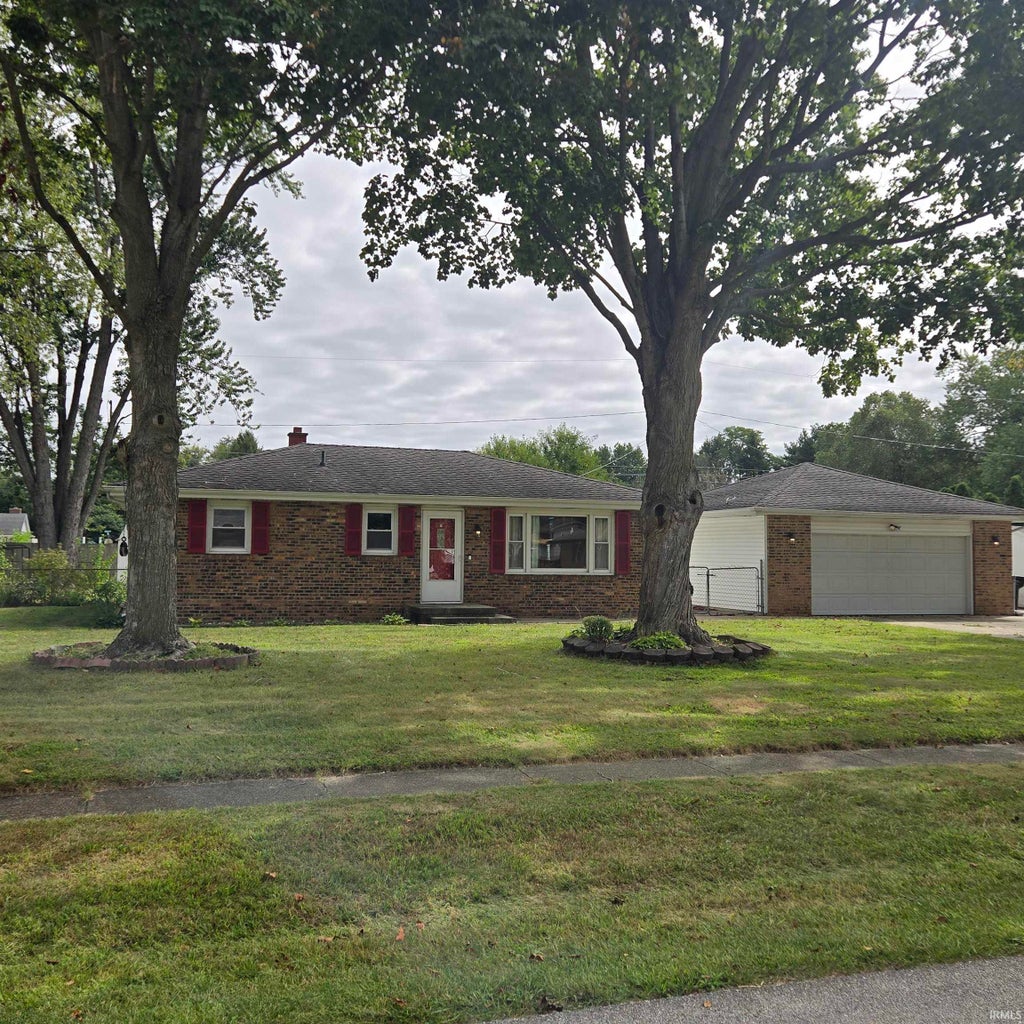 Photo of 55170 Barksdale Street, Osceola, IN 46561 (MLS # 202638731)