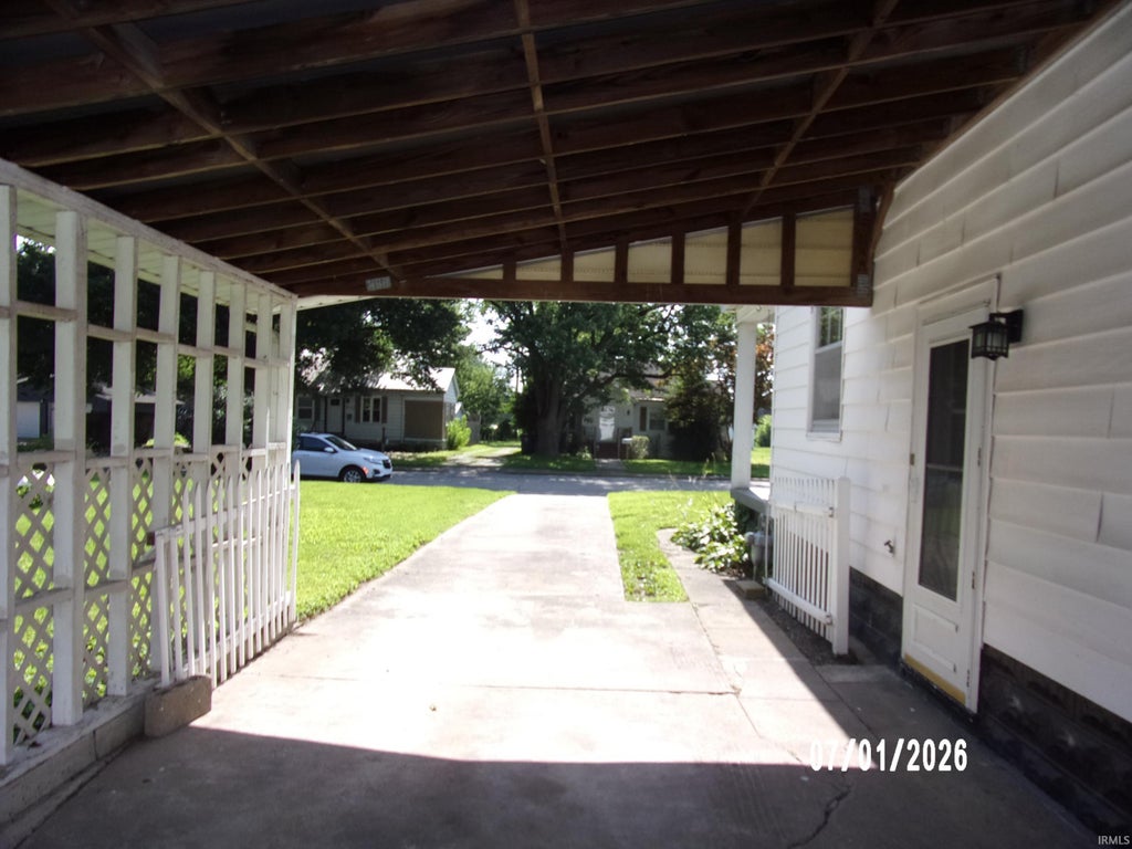 Photo of 411 Kerth Avenue, Evansville, IN 47714 (MLS # 202626204)