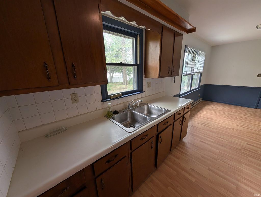 Photo of 113 Lafferty Drive, Vincennes, IN 47591 (MLS # 202612802)