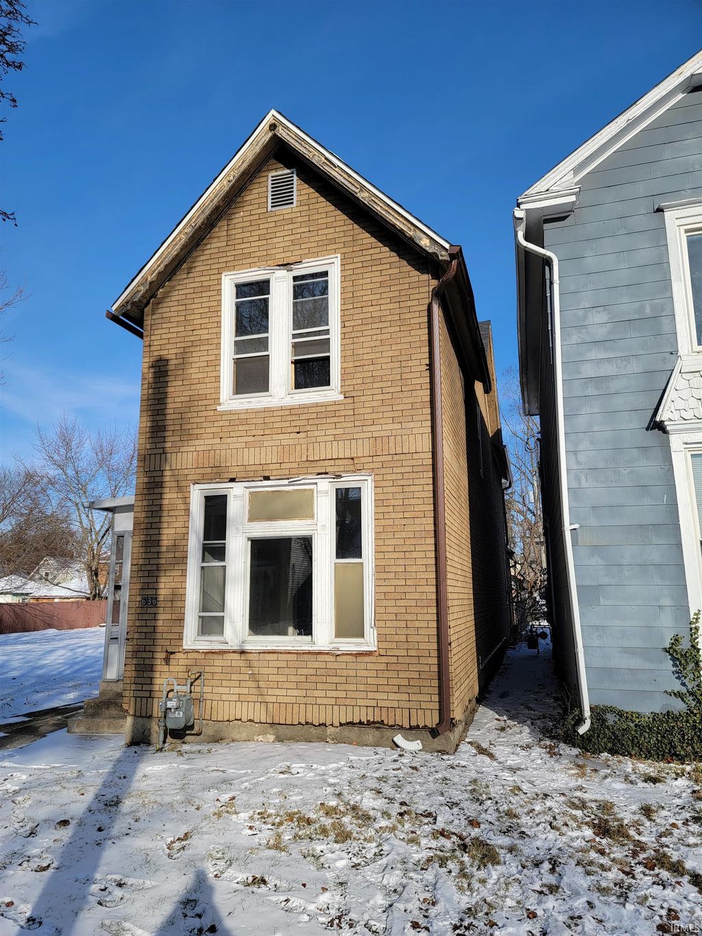 Photo of 636 W Creighton Avenue, Fort Wayne, IN 46807 (MLS # 202549088)