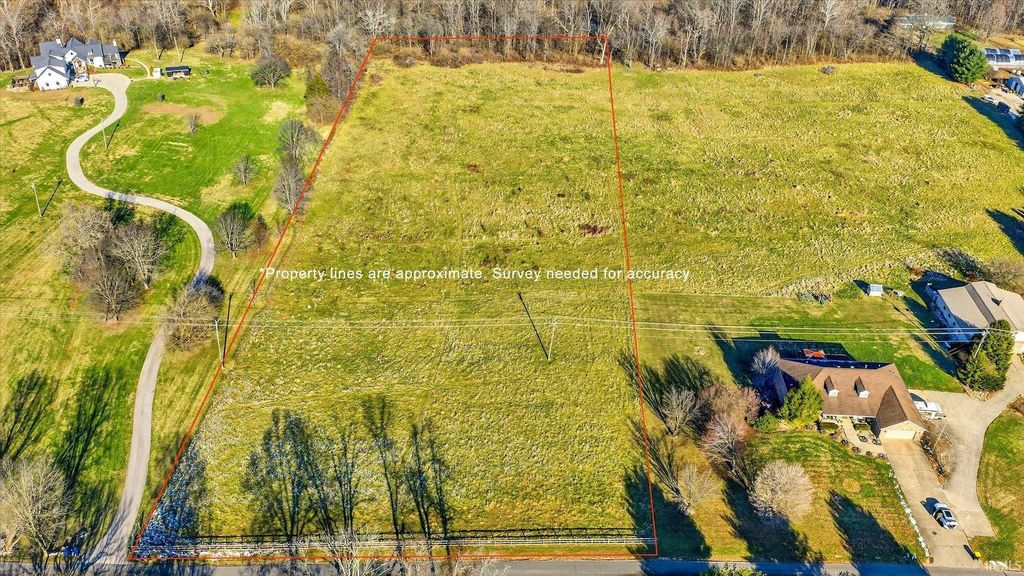 Photo of 3530 W Maple Grove Road, Bloomington, IN 47404 (MLS # 202549484)