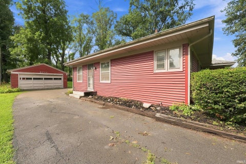 Tiny photo for 3717 Spruce Drive, Fort Wayne, IN 46809 (MLS # 202632996)