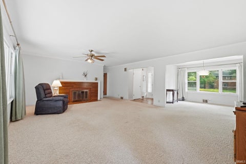 Tiny photo for 3717 Spruce Drive, Fort Wayne, IN 46809 (MLS # 202632996)
