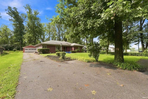 Tiny photo for 3717 Spruce Drive, Fort Wayne, IN 46809 (MLS # 202632996)