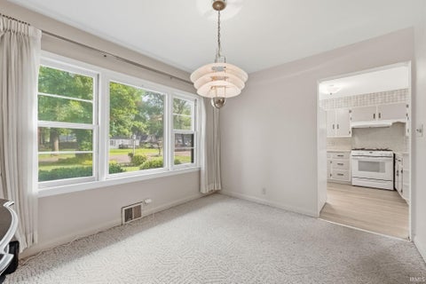 Tiny photo for 3717 Spruce Drive, Fort Wayne, IN 46809 (MLS # 202632996)