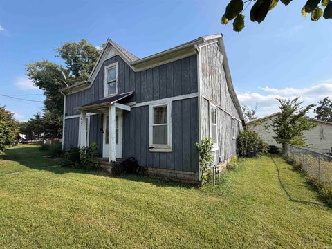 Tiny photo for 802 9th Street, Bedford, IN 47421 (MLS # 202638797)