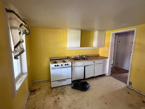 Tiny photo for 802 9th Street, Bedford, IN 47421 (MLS # 202638797)
