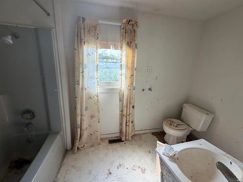 Tiny photo for 802 9th Street, Bedford, IN 47421 (MLS # 202638797)