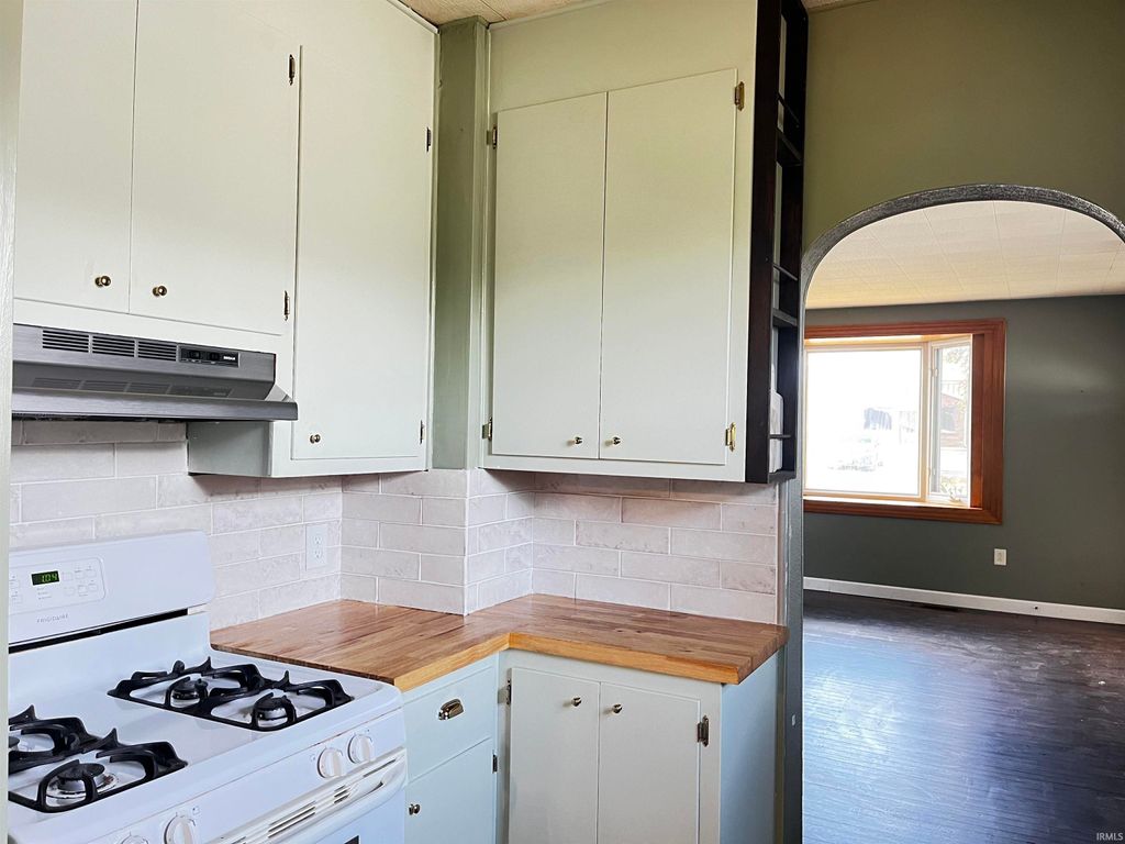 Photo of 7101 Baer Road, Fort Wayne, IN 46809 (MLS # 202607575)