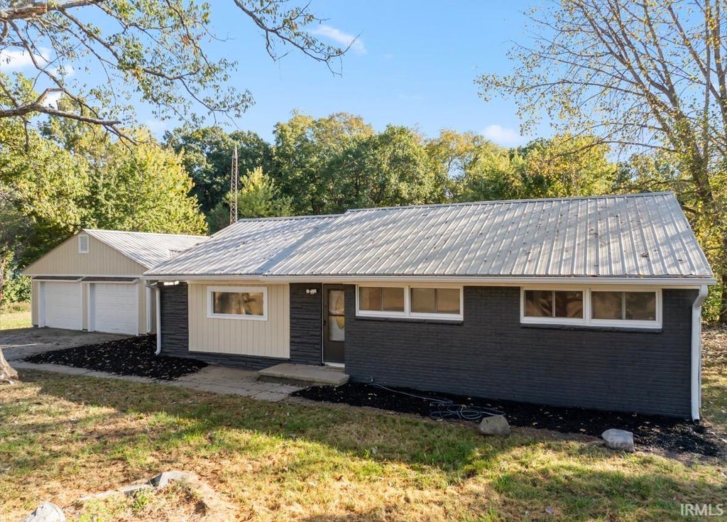 Photo of 5815 S 600 E, Lafayette, IN 47909 (MLS # 202644106)