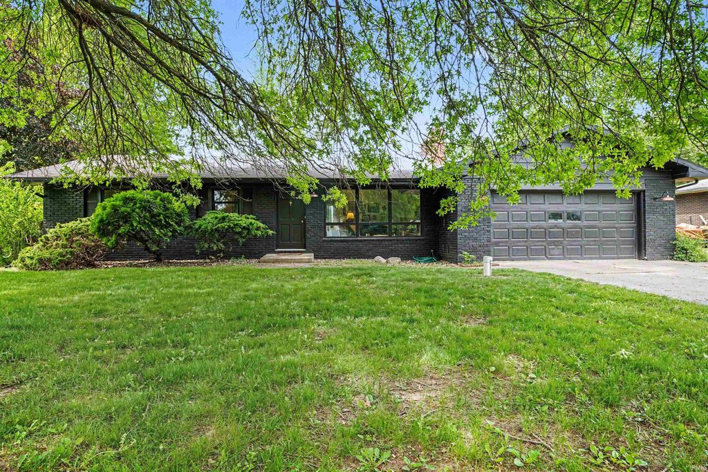 Photo of 23483 Greenwood Boulevard, Elkhart, IN 46516 (MLS # 202619799)