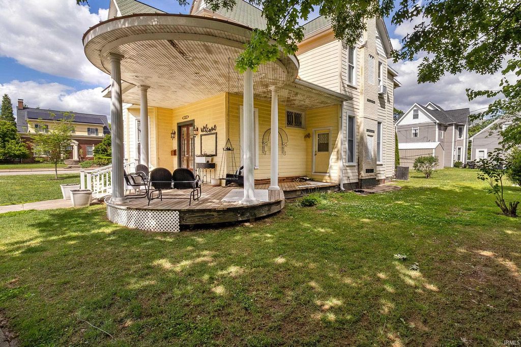 Photo of 1302 SE First Street, Evansville, IN 47713 (MLS # 202616474)