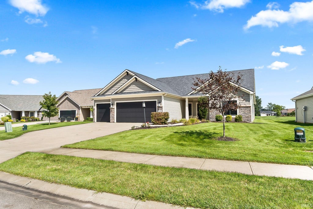 Photo of 13464 Martingale Cove, Grabill, IN 46741 (MLS # 202635663)