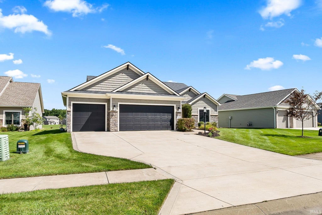 Photo of 13464 Martingale Cove, Grabill, IN 46741 (MLS # 202635663)