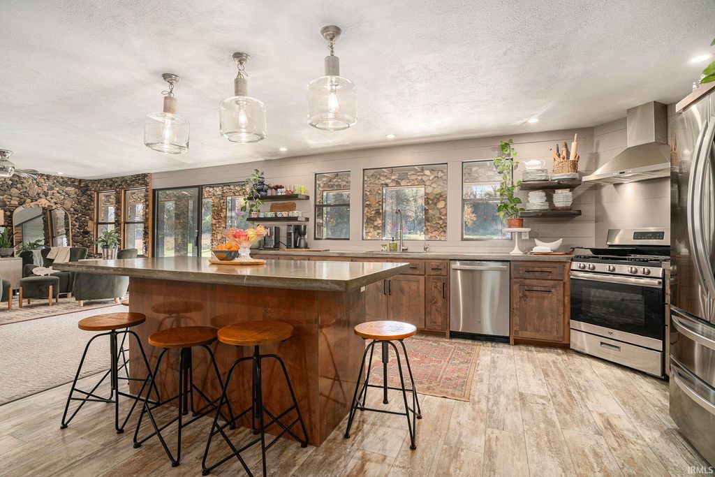 Photo of 16015 County Road 4 Pkwy, Bristol, IN 46507 (MLS # 202545923)