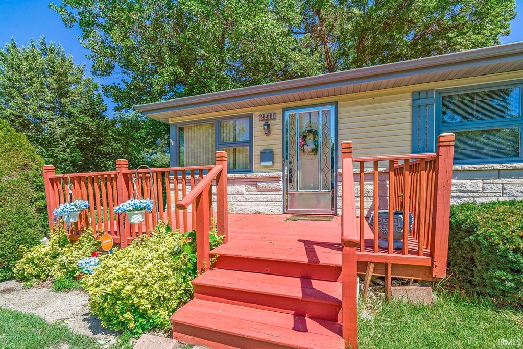Photo of 2811 Fredrickson Street, South Bend, IN 46628 (MLS # 202623265)