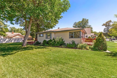 Tiny photo for 2811 Fredrickson Street, South Bend, IN 46628 (MLS # 202623265)
