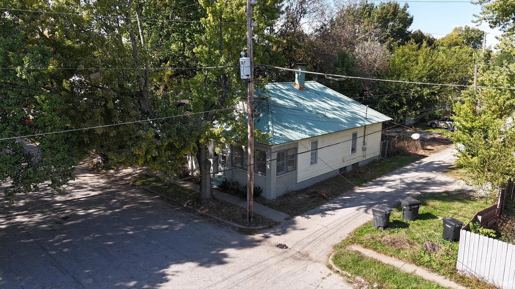 Photo of 1510 Morton Street, Lafayette, IN 47904 (MLS # 202642189)