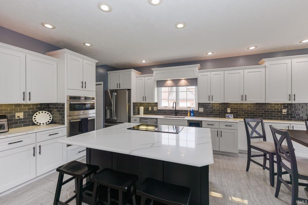 Photo of 5108 W Pineridge Drive, Muncie, IN 47304 (MLS # 202610939)