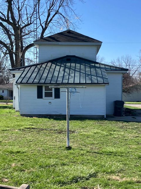 Tiny photo for 306 E Main Street, Redkey, IN 47373 (MLS # 202609783)