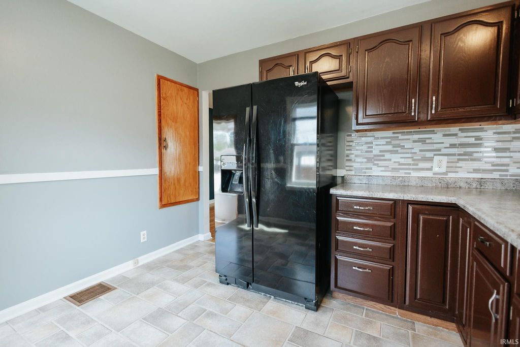 Photo of 3200 Edgewood Drive, Evansville, IN 47712 (MLS # 202614192)