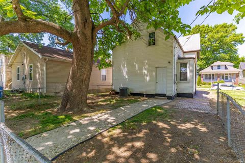 Tiny photo for 315 E Michigan Street, Evansville, IN 47711 (MLS # 202618297)