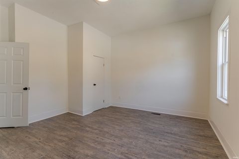 Tiny photo for 315 E Michigan Street, Evansville, IN 47711 (MLS # 202618297)