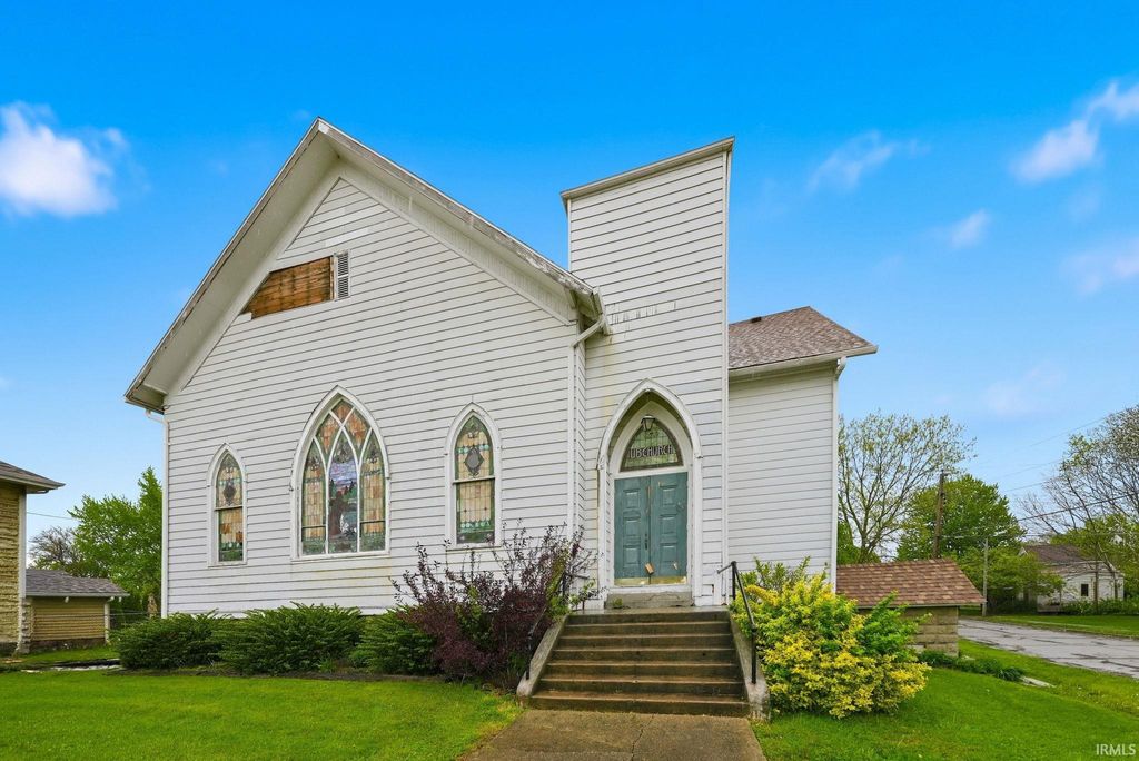 Photo of 316 N Main St ST, Churubusco, IN 46723 (MLS # 202616547)