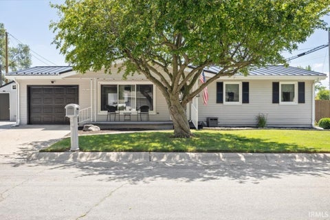 Photo of 413 Willow Drive, Union City, IN 47390 (MLS # 202631812)