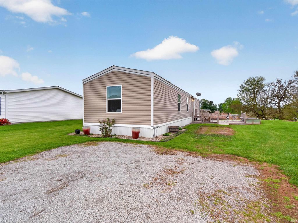Photo of 11 EMS D21 Lane, Syracuse, IN 46567 (MLS # 202616416)